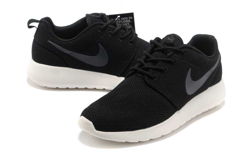 roshe run pas cher noir